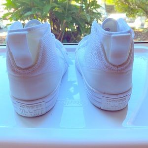Mens Converse Size 3 white
